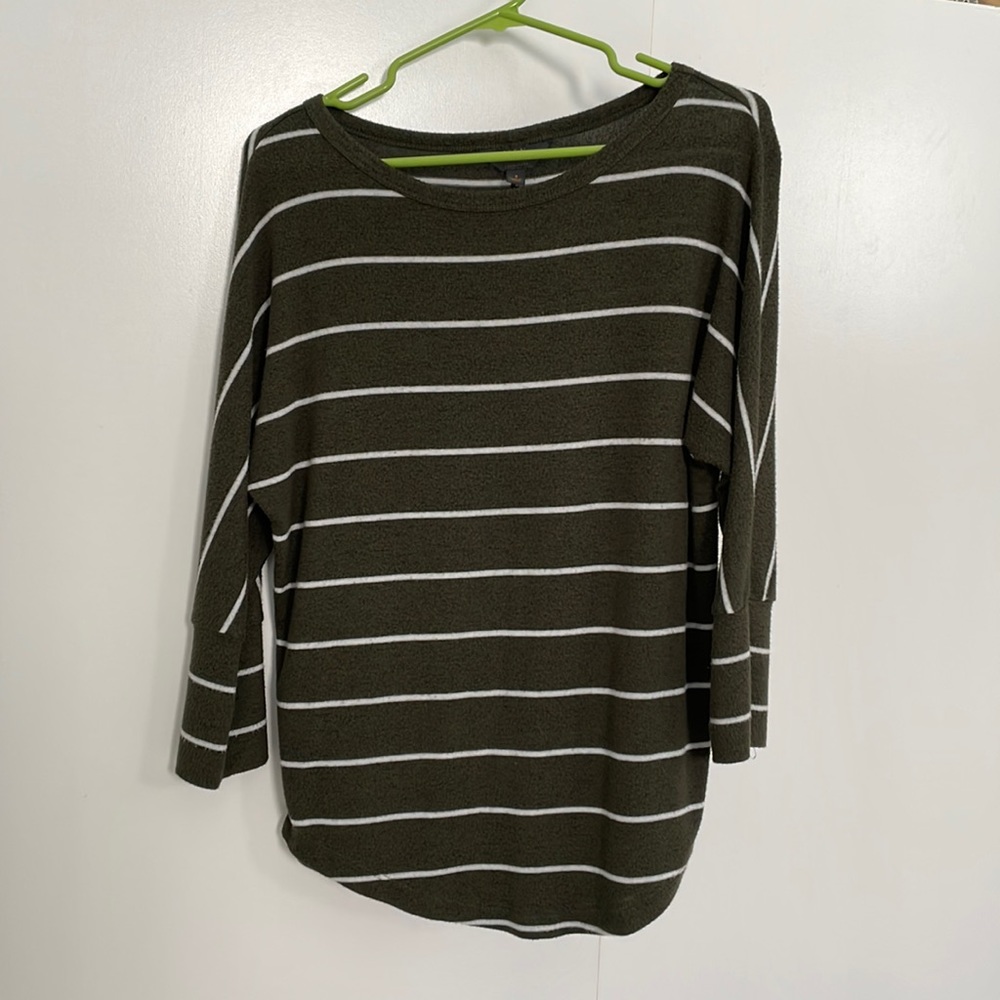 Small Olive Green 3/4 sleeve shirt